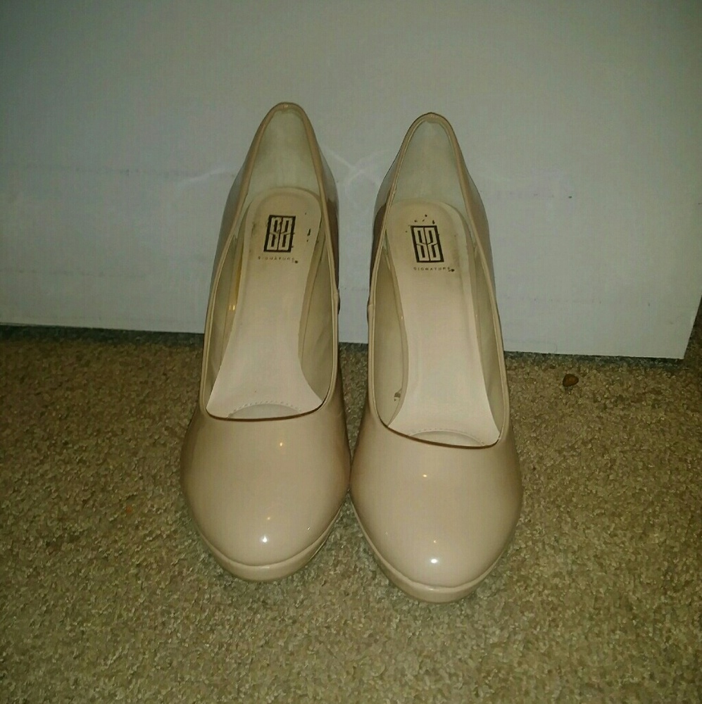 Nude Stilletos - Picture 2 of 4